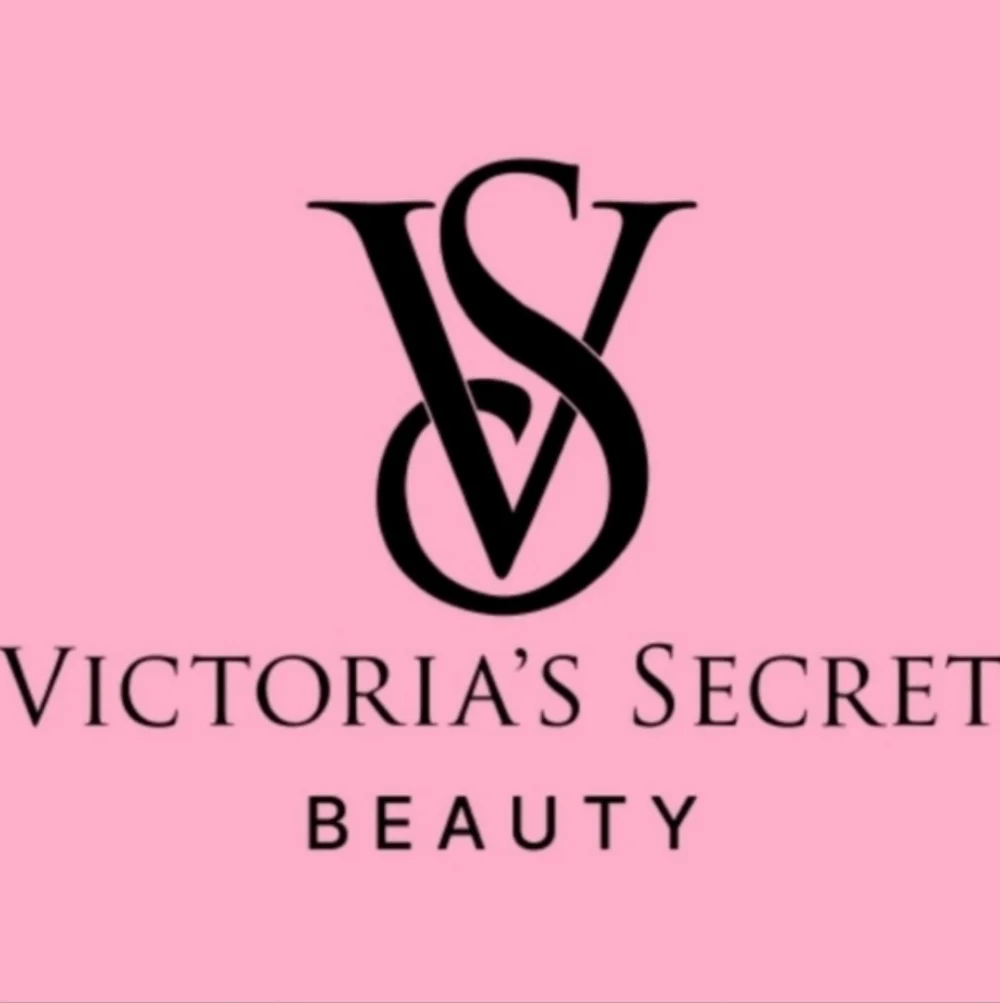 🆕️Victoria's Secret Very Sexy Lipstick In WHISPER